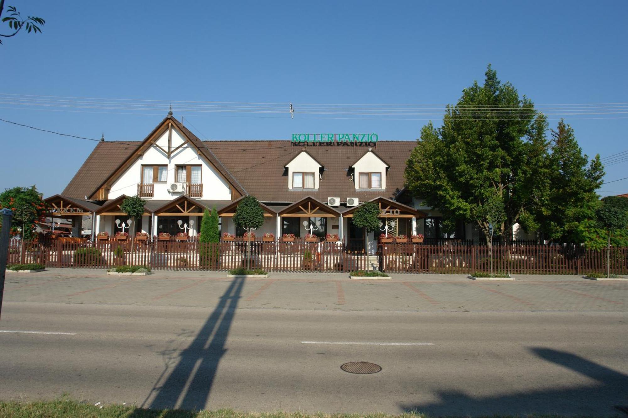 Koller Panzió Hotel Bonyhád Exterior foto